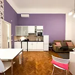 Cute 1Br Apt In Central Budapest - Purple House