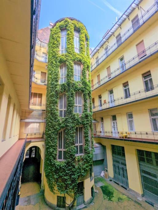 Cute 1br In - Purple House Budapest