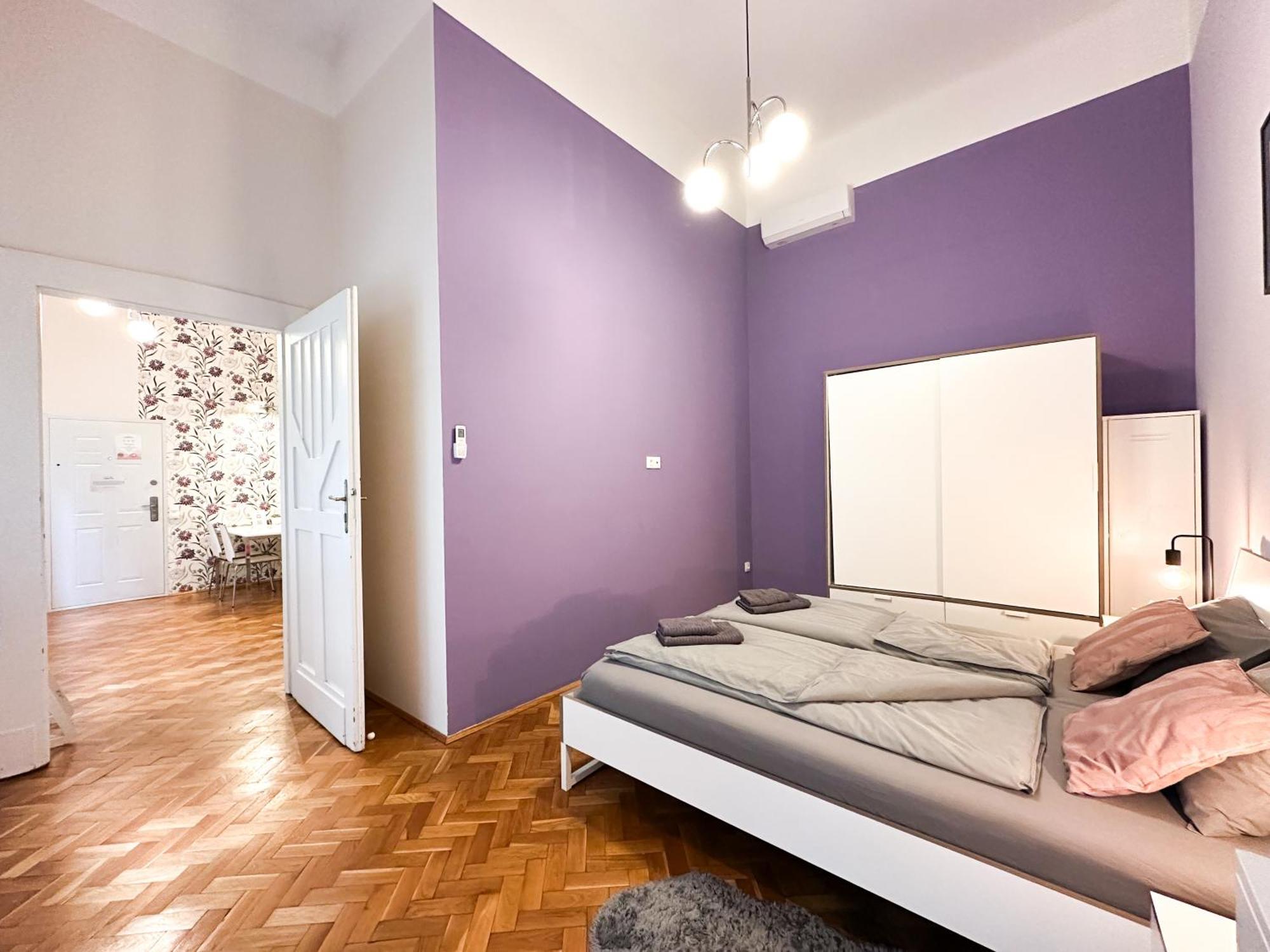 Cute 1br In - Purple House *