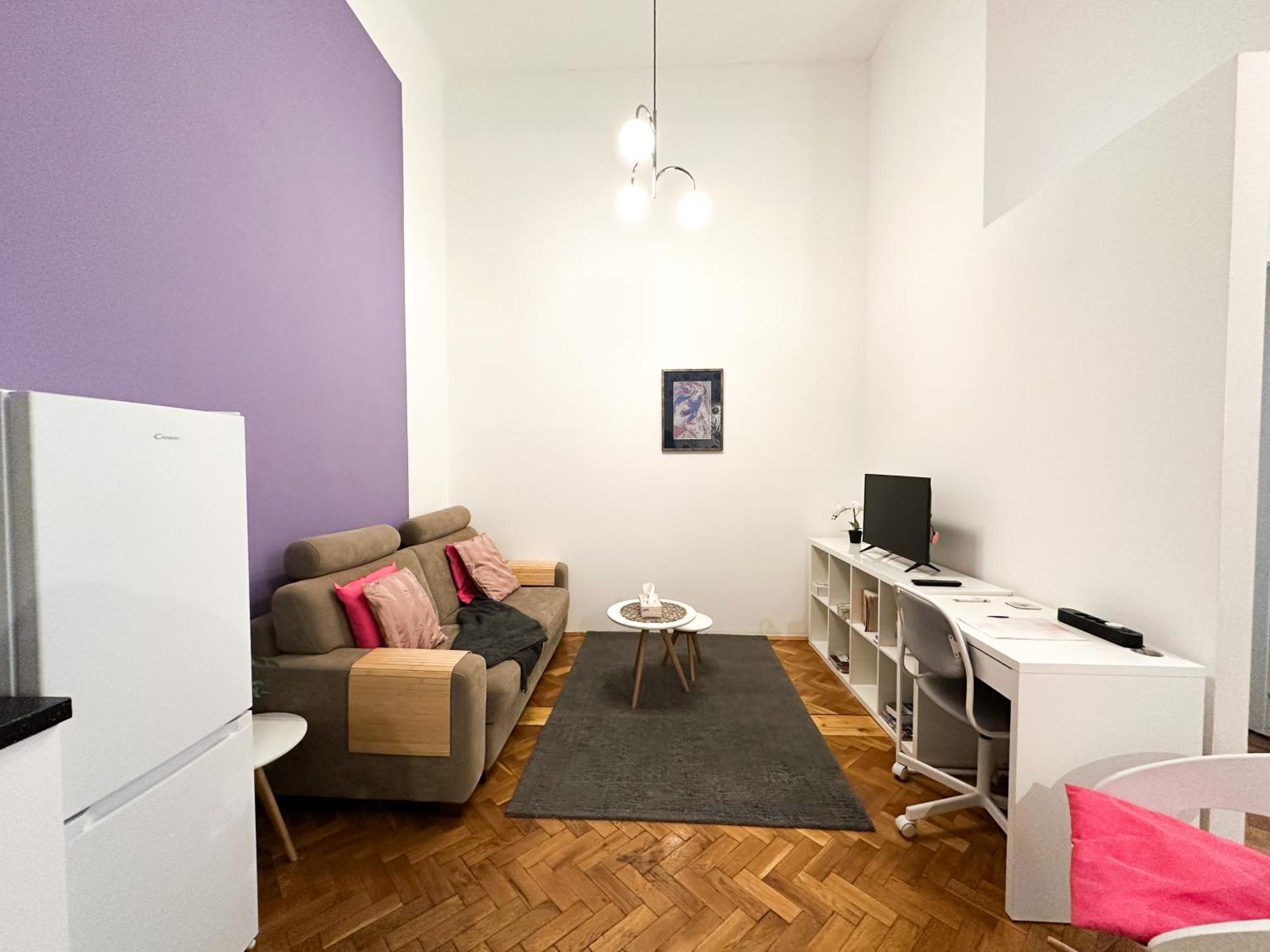 Cute 1br In - Purple House Apartment *